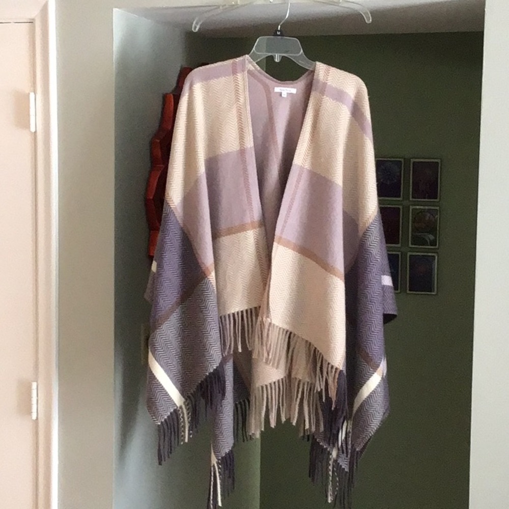 Moss Rose herringbone plaid fringe cape/poncho